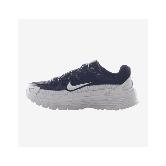 Nike P-6000 Negras y Blancas Mitad